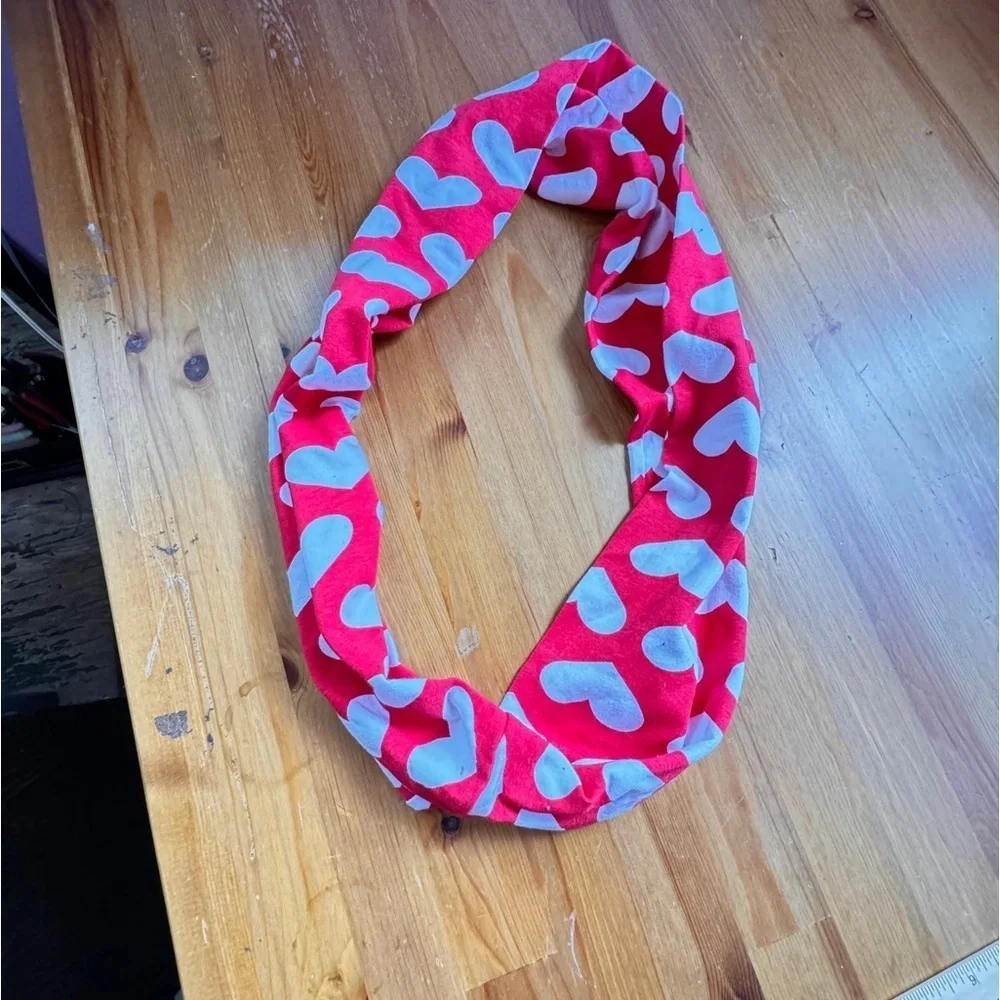 Heart printed scarf